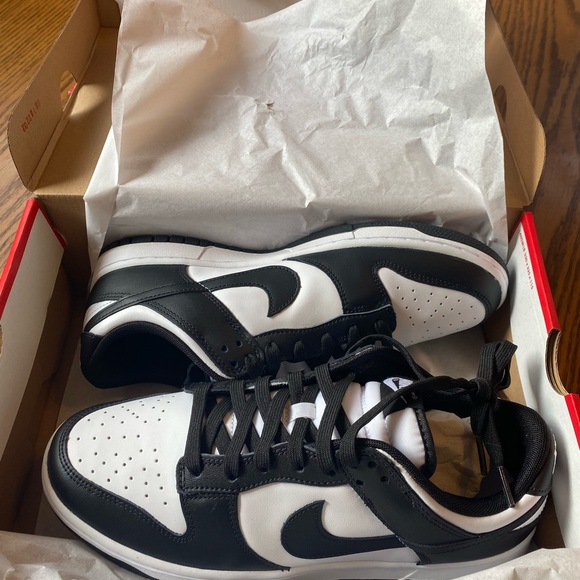 Nike panda Dunks. - Picture 3 of 3